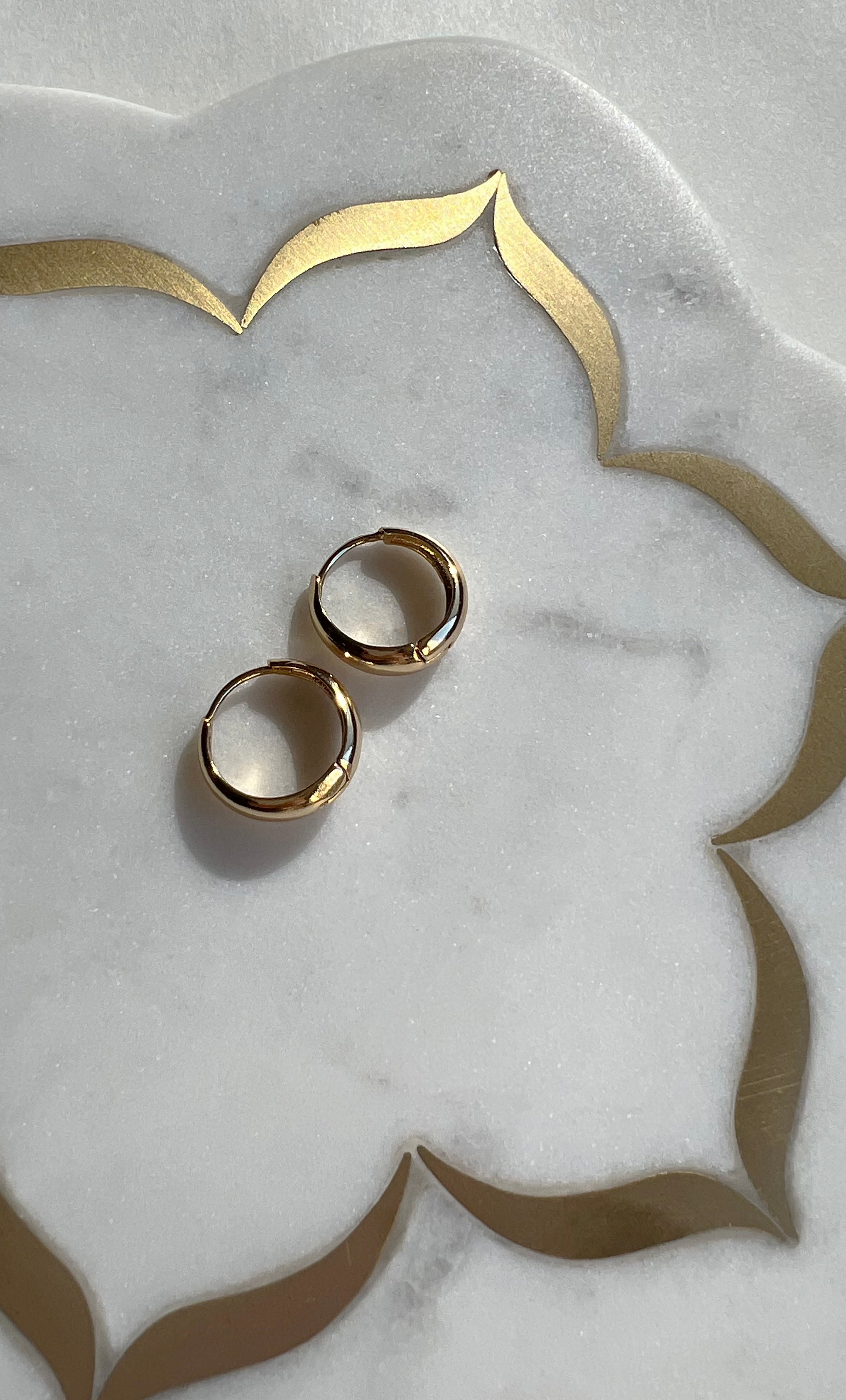 The Tunik Everyday Basic Hoop Earrings