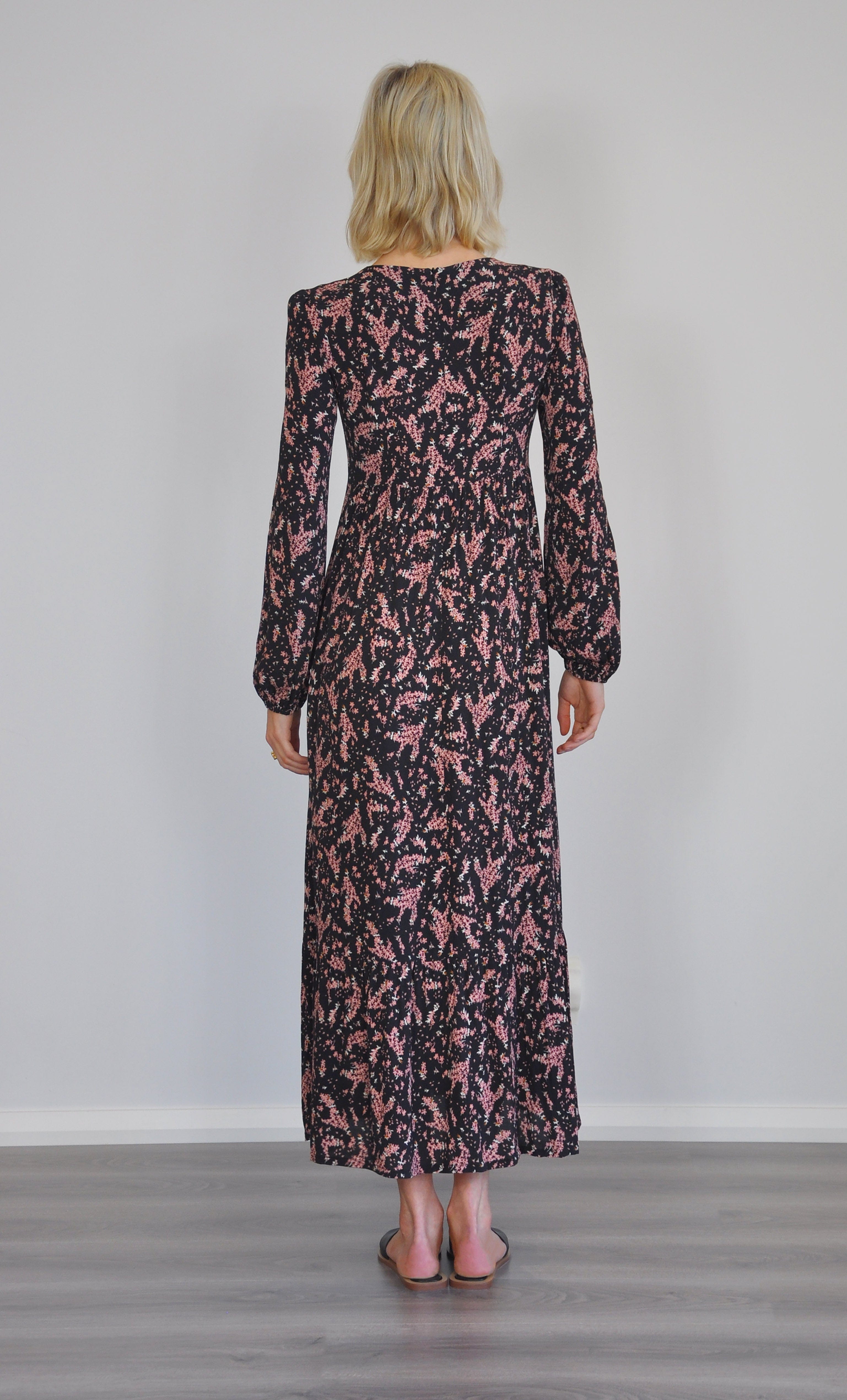 The Tunik Lola maxi dress - Poetic Daisy Black print